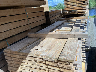 Ca. 184x Douglas planken fijnbezaagd, 22x150mm, lengte 300cm