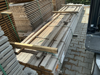 Ca. 121x Guyana Teak hardhouten onderliggers geschaafd, 45x70mm, lengt