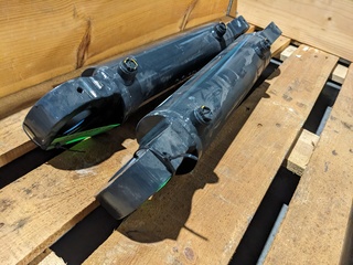 2x Enkelwerkende cilinder D=80 slag 270 h.o.h. 570mm