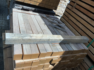 Ca. 78x Guyana Teak hardhouten palen fijnbezaagd , 70x70mm, lengte 100