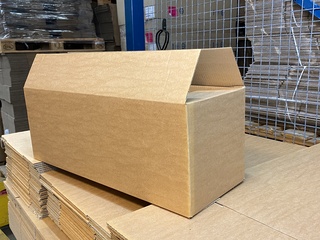 Ca. 180x Verzenddozen , Bruin, 65x23x23cm
