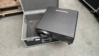 Projector Panasonic,  SXGA+ 7000