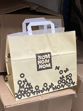 Ca. 10x Dozen a 250 stuks Papieren draagtassen groot