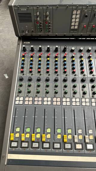 Audio mixer Eela audio