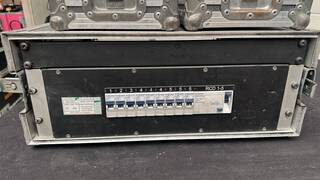 Power distro 32A -> 2x16A, 3xshuko