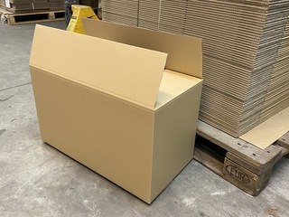 Ca. 160x verzenddozen, dubbelgolf, Bruin, 61x32x35cm