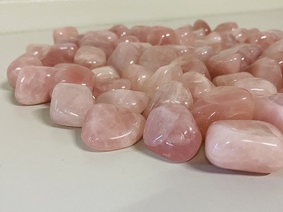 2 Kg Rozenkwarts trommelstenen , Roze