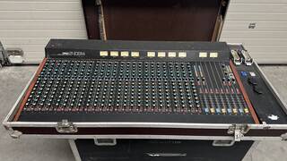 Monitor mixer 24ch  Yamaha, 2408m