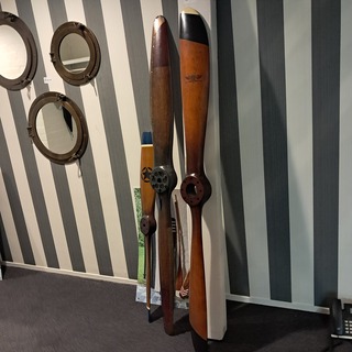 3x Propeller Authentic Models, hout