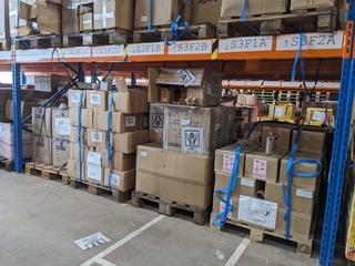 Partij spirituele items op 4x pallet