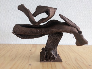 ijzeren beeld, Theo Niemeijer, hoogte ca 30 cm/breedte 38 cm