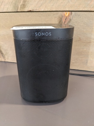 Smart speaker Sonos, One Gen 2, model S18