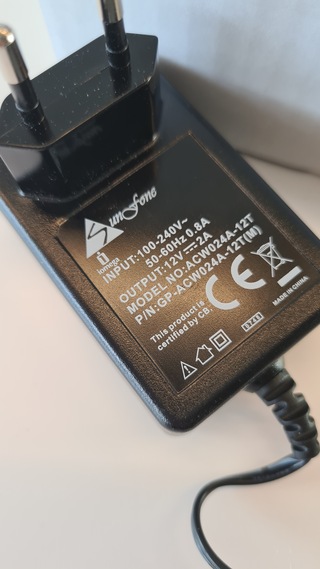Ca. 24x Voeding adapter 12V 2A