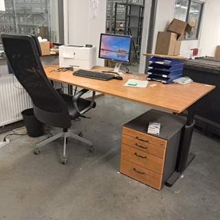 Werkplek opstelling Inofec, beuken