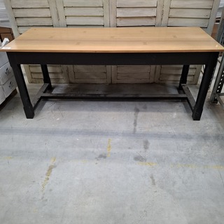 2 Tafel Authentic Models, two tone