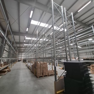 Dubbele magazijnstelling, opgesteld ca. 32meter Dexion, metaal