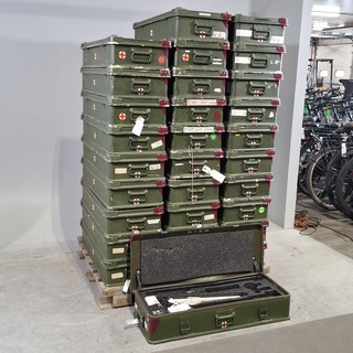 Ca. 30x Onderzoekslamp in transportkist
