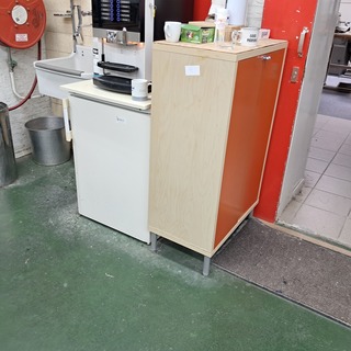 Koelkast met keukenkast met inhoud Bauknecht, KVA 165 optima