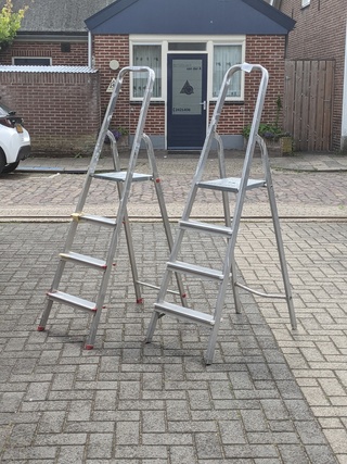 2x Werktrap 3 treeds met bordes