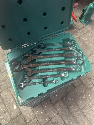 8x steek sleutelset in koffer , Sata