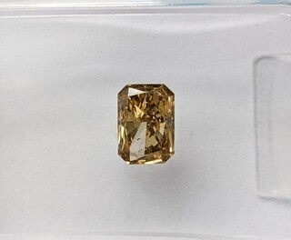 Diamant – 0,54ct ( IGI gecertificeerd ), S1 fancy deep brown