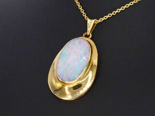 Gouden hanger met doublet opaal excl. ketting