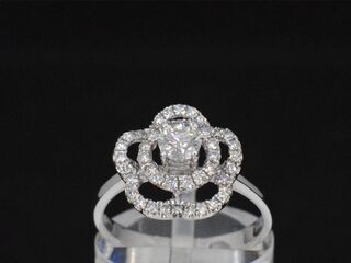 Witgouden ring met diamanten