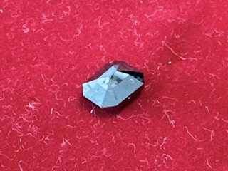 Diamant – 1.57 carat natuurlijke zwarte diamant in smaragd vorm (gecer