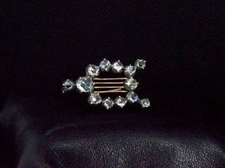 Antieke gouden harp broche met roos geslepen diamanten