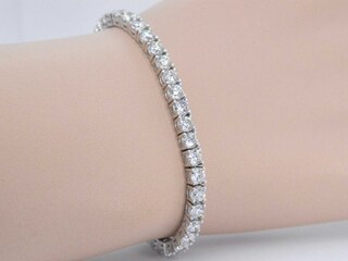 Witgouden armband met briljant geslepen diamanten 9.00 carat