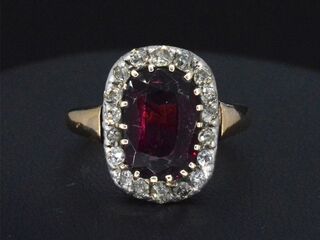 Orginele gouden art-deco ring met diamanten en rubellite