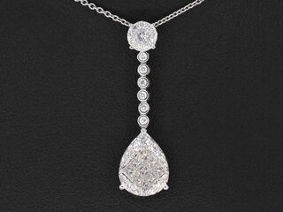 Druppelvormige hanger met briljant en princess geslepen diamanten excl