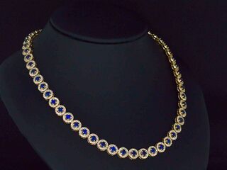 Gouden collier volledig met witte diamanten en saffieren 17.00 carat