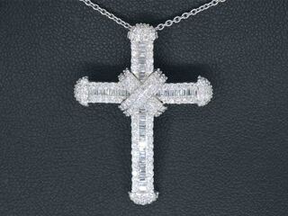 Witgouden kruishanger met diamanten excl. ketting