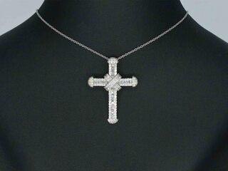 Witgouden kruishanger met diamanten excl. ketting