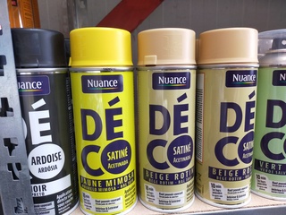 75 x Spuitlak kleur Nuance