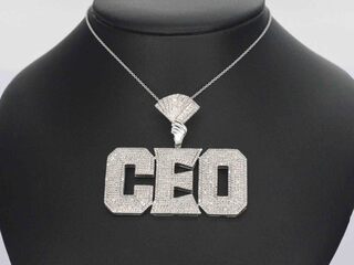 Witgouden 'CEO' iced hanger met 2.00 carat diamanten excl. ketting