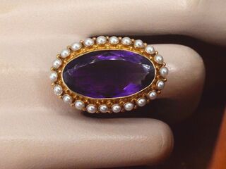 Gouden ring met amethist en orient parels
