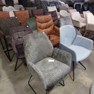 Ca. 20x Eetkamerstoelen Assorti , Zazuhome