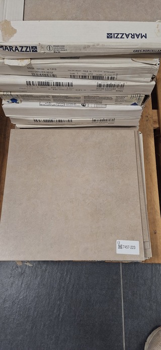 Ca. 11 m² vloertegels Marazzi, sand