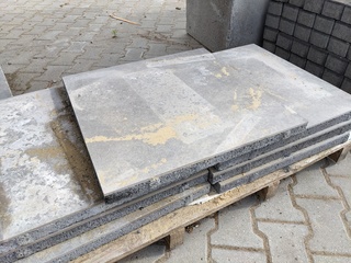 Ca. 2,5 m2 Keramiek met onderbeton grijs