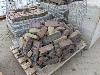Ca. 1.5 m2 Oud gebakken waal formaat