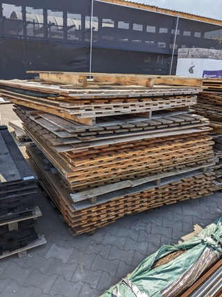 Ca. 20x Douglas schermen (19, 21, 23 planks) geschaafd