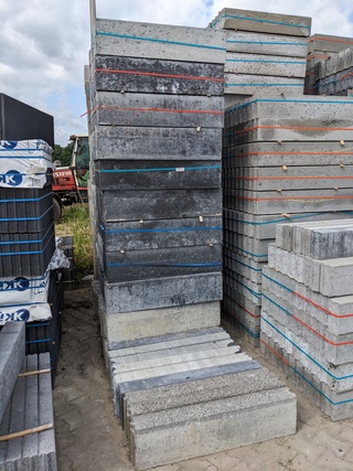 Ca. 273x Betonbanden Antraciet