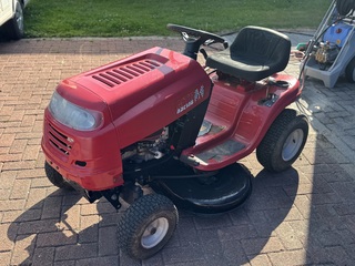 Zitmaaier, MTD, Racing , Rood