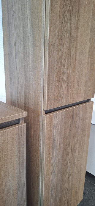 Hoge kast Thebalux, Beat, Living oak