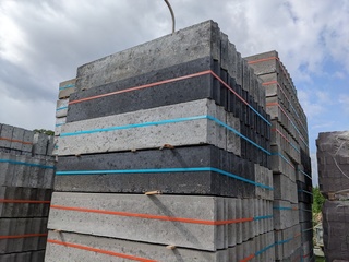 Ca. 470x Betonbanden Grijs