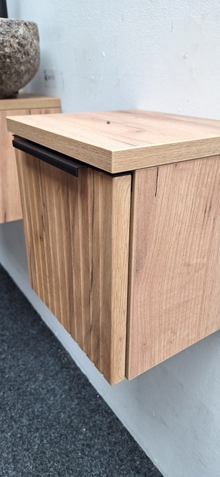Toiletmeubel Thebalux, Sjithouse, ribbed navarro eiken