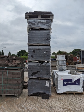 Ca. 40 m2 Stonebase waalformaat 60 Moon