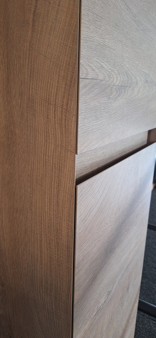 Hoge kast Thebalux, Beat, Oak grain